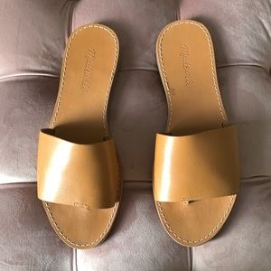 New Madewell sandal in leather!
